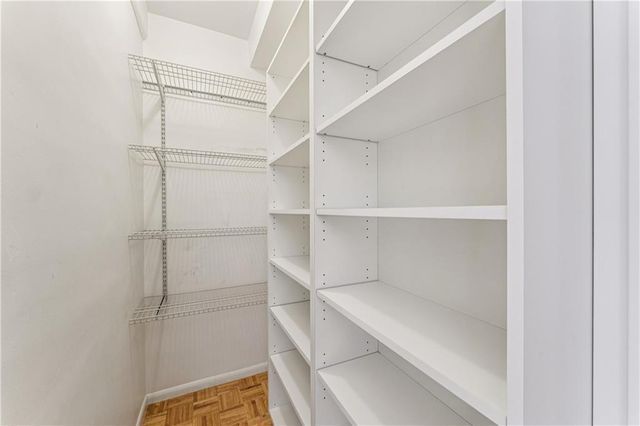 333 W Meyer Boulevard 504, Kansas City, MO 64113