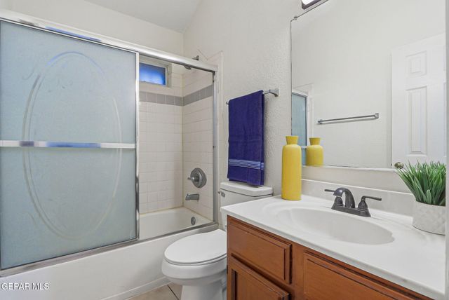 1425 JOHN PHELAN Drive, El Paso, TX 79936