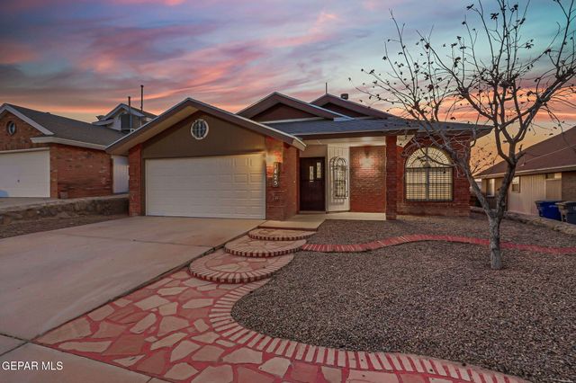 1425 JOHN PHELAN Drive, El Paso, TX 79936