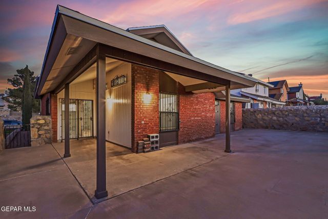 1425 JOHN PHELAN Drive, El Paso, TX 79936