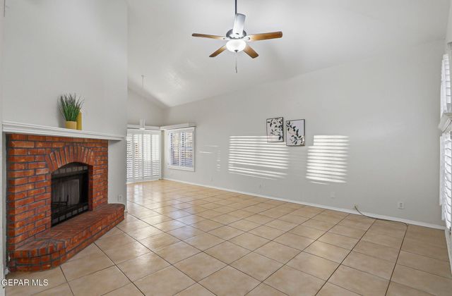 1425 JOHN PHELAN Drive, El Paso, TX 79936