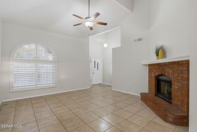 1425 JOHN PHELAN Drive, El Paso, TX 79936