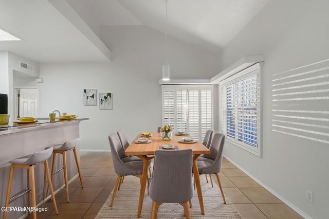 1425 JOHN PHELAN Drive, El Paso, TX 79936