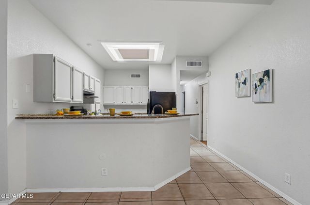 1425 JOHN PHELAN Drive, El Paso, TX 79936