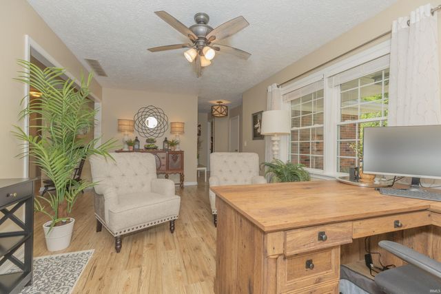 5766 Spring Corner Road, Newburgh, IN 47630