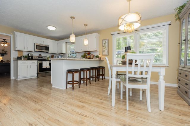 5766 Spring Corner Road, Newburgh, IN 47630