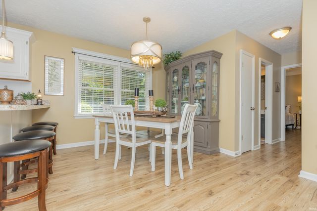 5766 Spring Corner Road, Newburgh, IN 47630