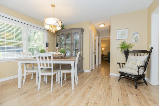 5766 Spring Corner Road, Newburgh, IN 47630