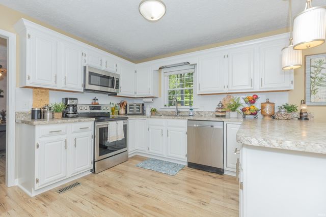 5766 Spring Corner Road, Newburgh, IN 47630