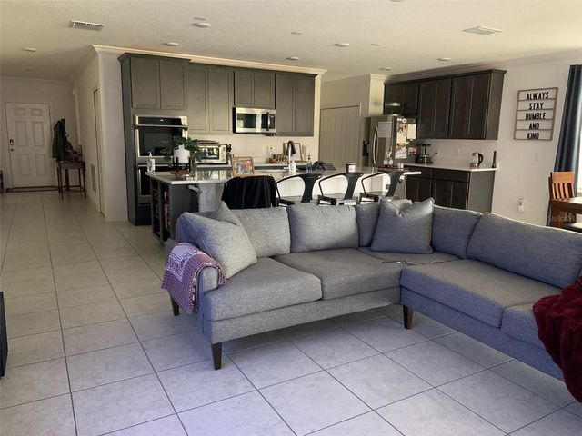 172 E FIESTA KEY LOOP, Deland, FL 32720