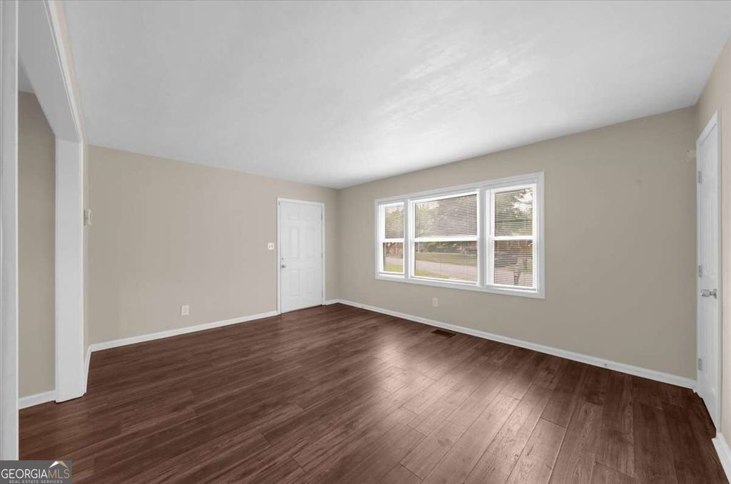819 Woodbourne Drive SW, Atlanta, GA 30310 — photo 5