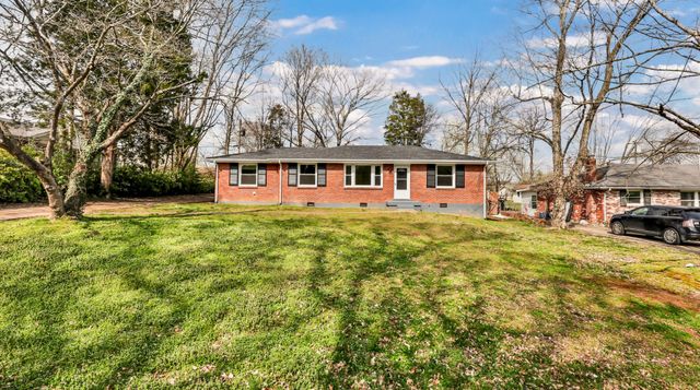 56 Hillsboro Rd, Clarksville, TN 37042