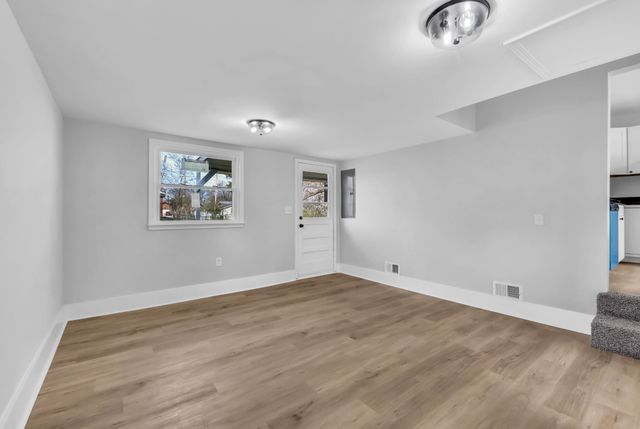 56 Hillsboro Rd, Clarksville, TN 37042