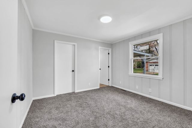 56 Hillsboro Rd, Clarksville, TN 37042