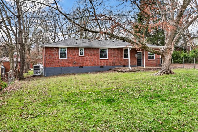 56 Hillsboro Rd, Clarksville, TN 37042