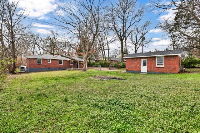 56 Hillsboro Rd, Clarksville, TN 37042