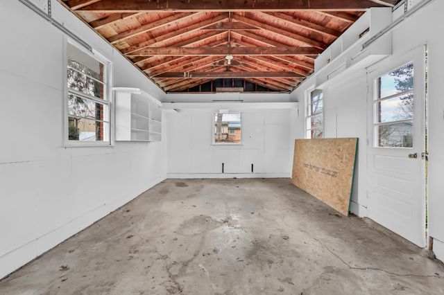 56 Hillsboro Rd, Clarksville, TN 37042