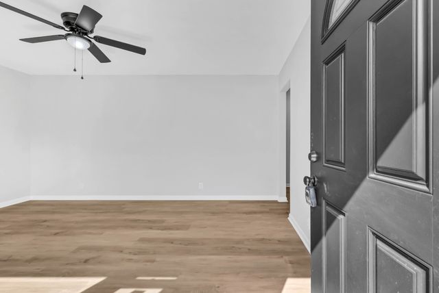 56 Hillsboro Rd, Clarksville, TN 37042