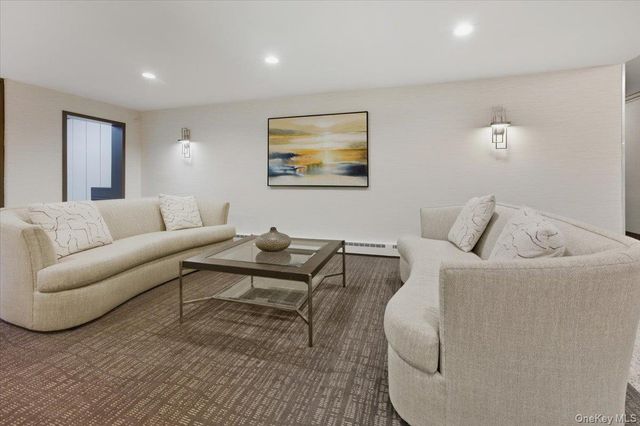 90 S Park Avenue B2, Rockville Centre, NY 11570