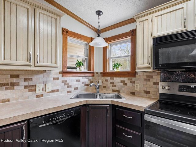 382 Cairo Junction Road, Catskill, NY 12414