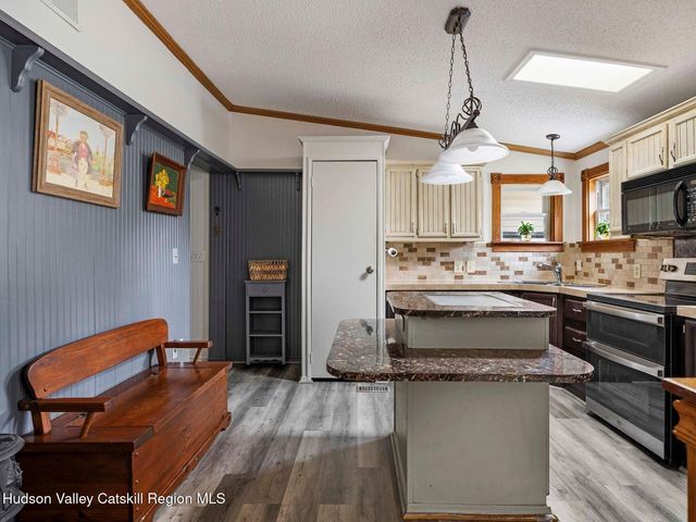 382 Cairo Junction Road, Catskill, NY 12414