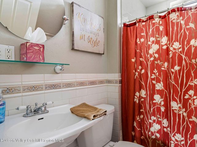 382 Cairo Junction Road, Catskill, NY 12414