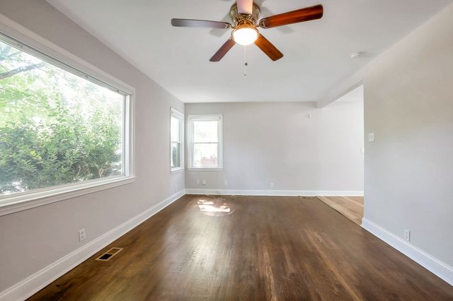 918 Velma Ln, Murfreesboro, TN 37129