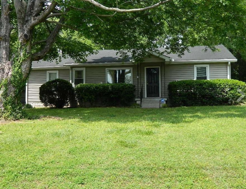 918 Velma Ln, Murfreesboro, TN 37129