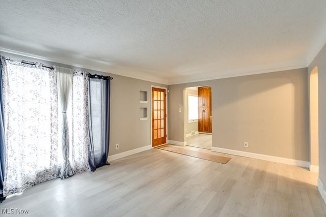 6506 Orchard Avenue, Parma, OH 44129