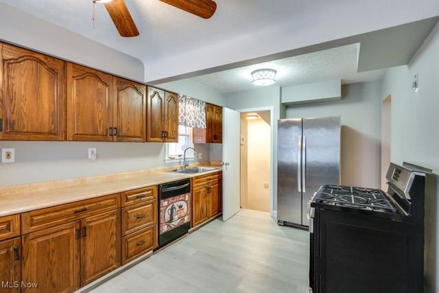 6506 Orchard Avenue, Parma, OH 44129