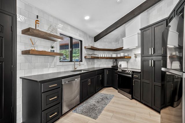 26963 Cottage Lane, Shell Knob, MO 65747