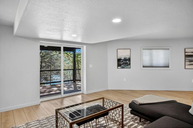 26963 Cottage Lane, Shell Knob, MO 65747