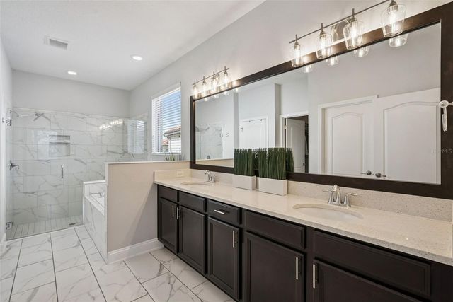 219 VERDE WAY, Debary, FL 32713