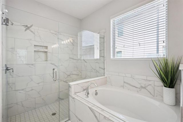 219 VERDE WAY, Debary, FL 32713