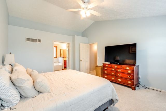 326 Saint Lawrence Circle, Northfield, OH 44067