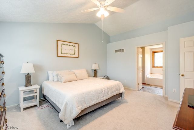 326 Saint Lawrence Circle, Northfield, OH 44067