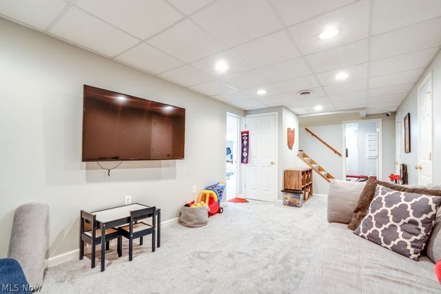 326 Saint Lawrence Circle, Northfield, OH 44067