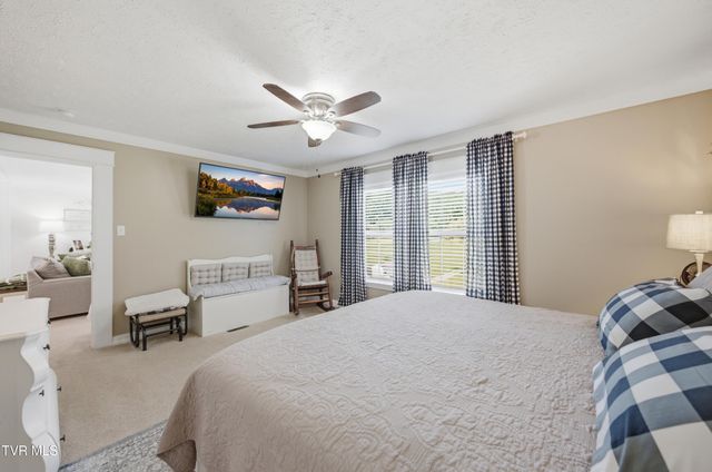 634 East Cross Roads Drive, Lebanon, VA 24266