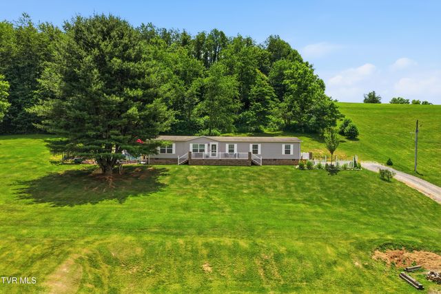634 East Cross Roads Drive, Lebanon, VA 24266
