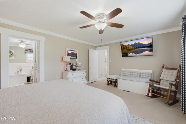 634 East Cross Roads Drive, Lebanon, VA 24266