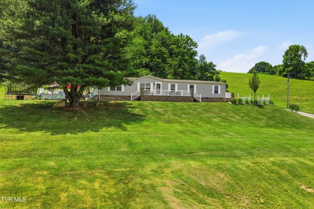 634 East Cross Roads Drive, Lebanon, VA 24266