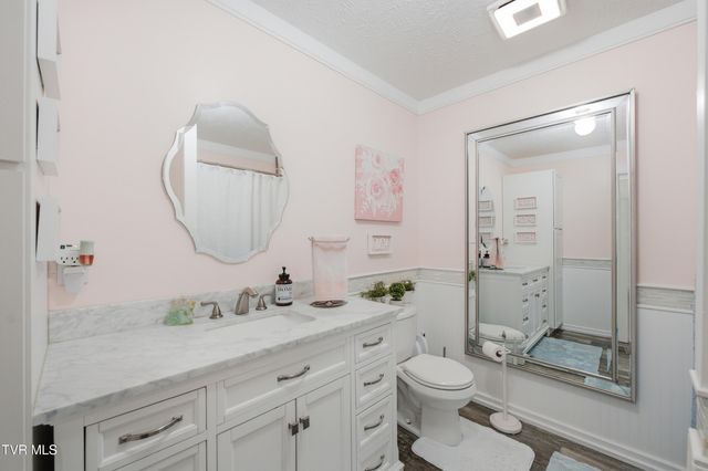 634 East Cross Roads Drive, Lebanon, VA 24266