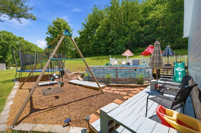 634 East Cross Roads Drive, Lebanon, VA 24266