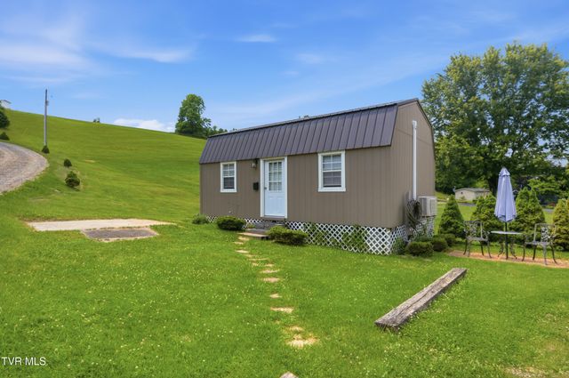 634 East Cross Roads Drive, Lebanon, VA 24266