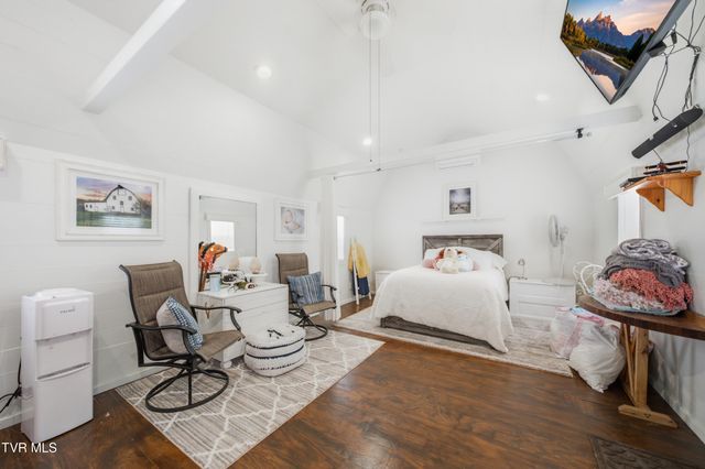 634 East Cross Roads Drive, Lebanon, VA 24266