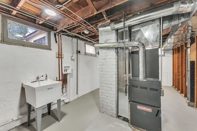 17908 Commercial Avenue, Lansing, IL 60438