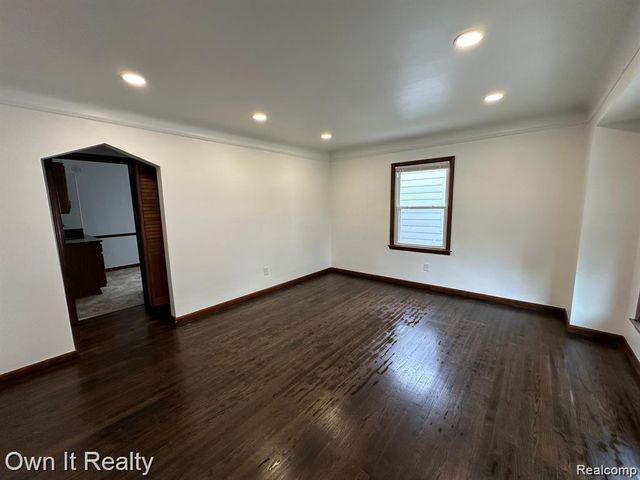 1829 Academy Street, Dearborn, MI 48124