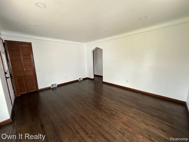 1829 Academy Street, Dearborn, MI 48124