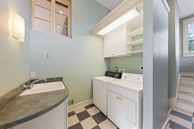 25 E 53rd Street, Kansas City, MO 64112