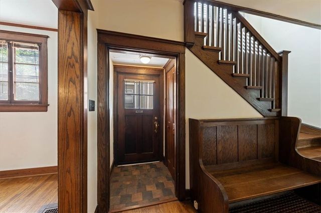 25 E 53rd Street, Kansas City, MO 64112